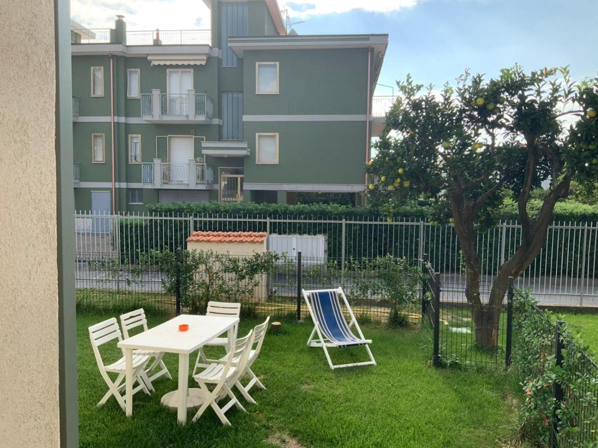 Casa Vacanze Romeo Pietra Ligure Exterior photo